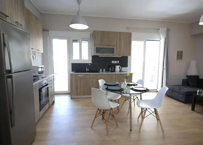 Penthouse Lux Flat With 2 Bd Next To Larissis
